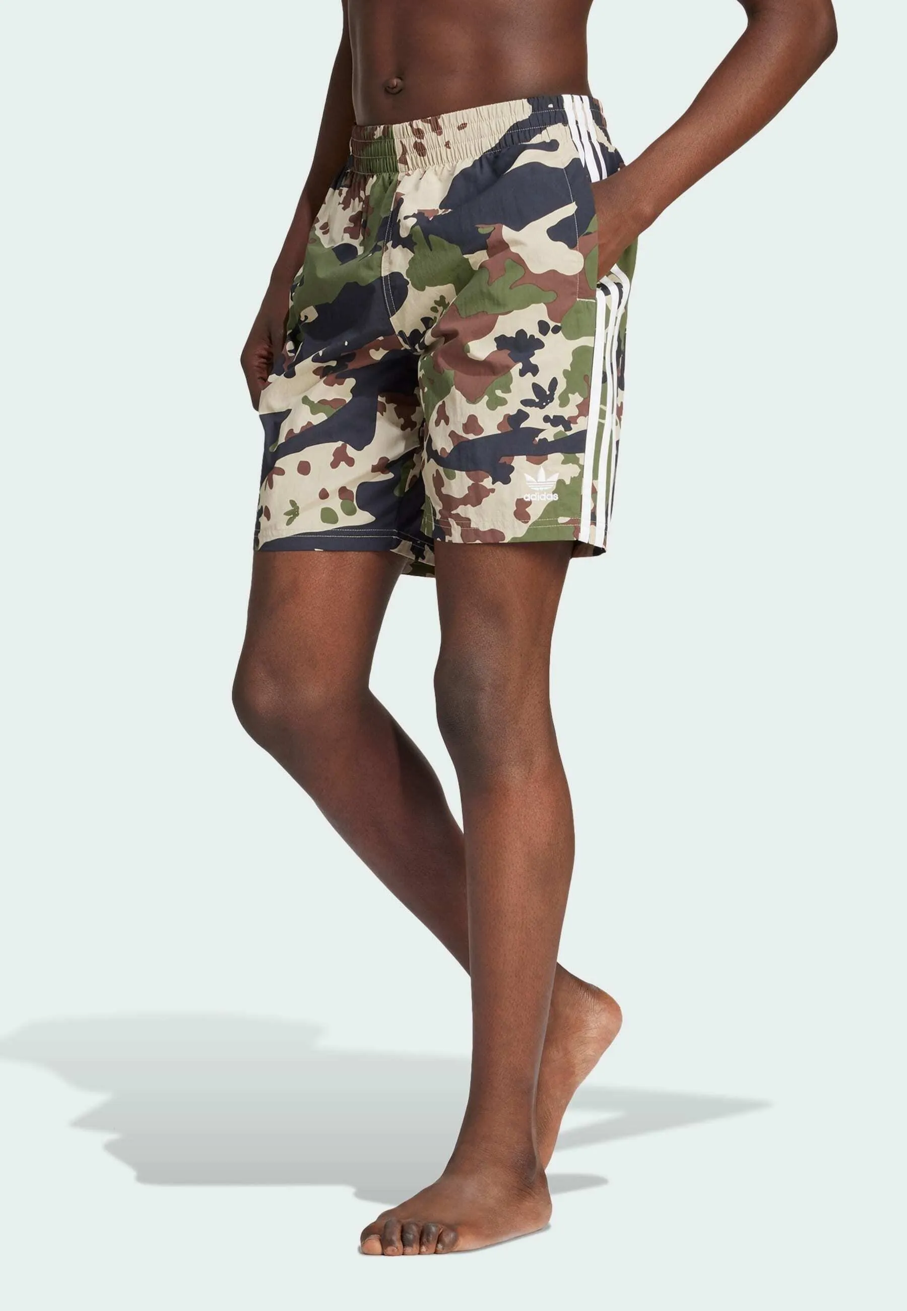 CAMO ALLOVER  - Shorts da mare