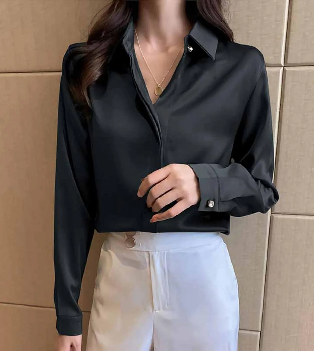 Elegante Office Lady Colletto rovesciato Camicetta solida Donna Autunno Nuova camicia da donna in seta a maniche lunghe Top da d