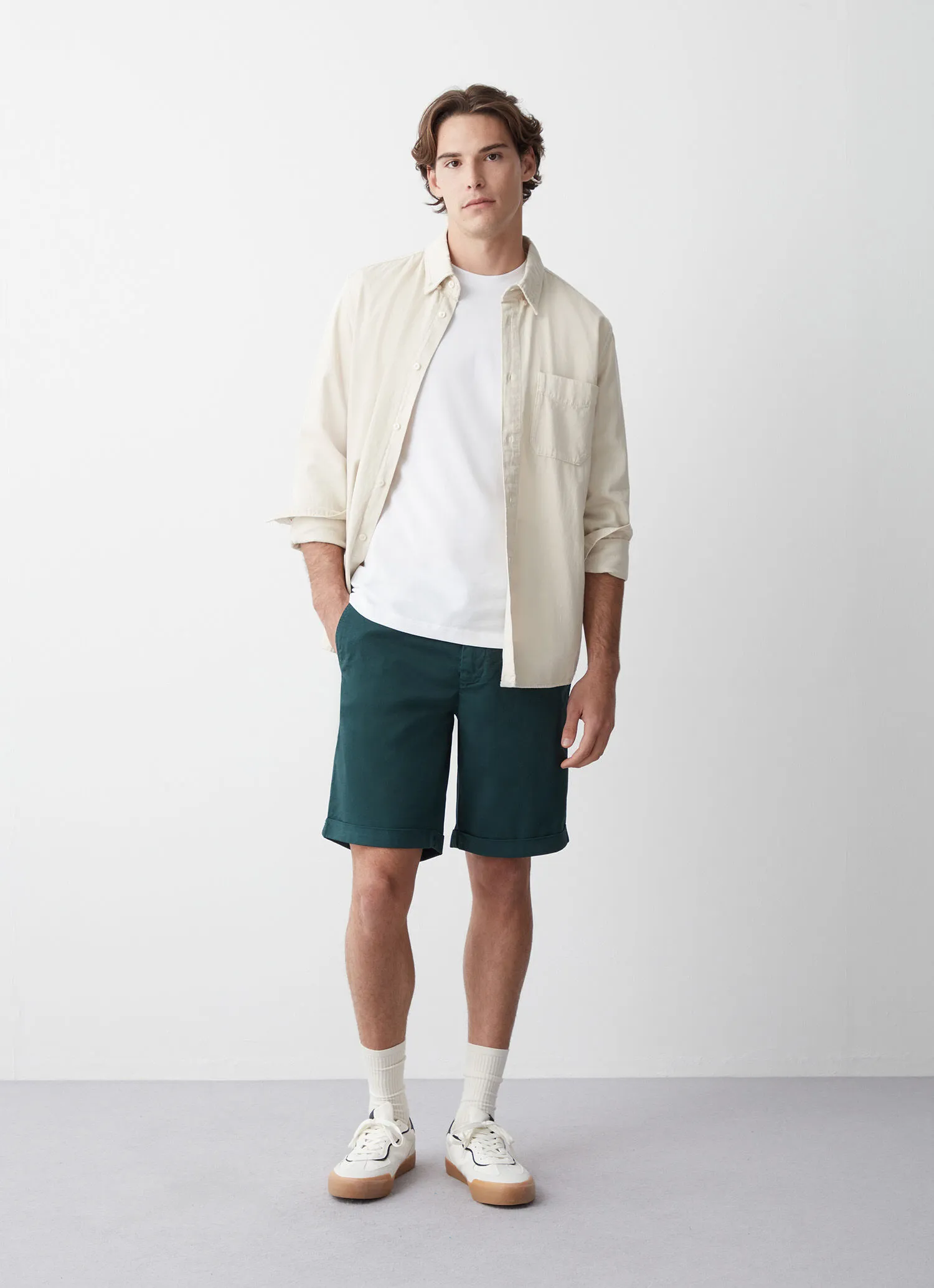 Garment-dyed shorts with turn-up hems