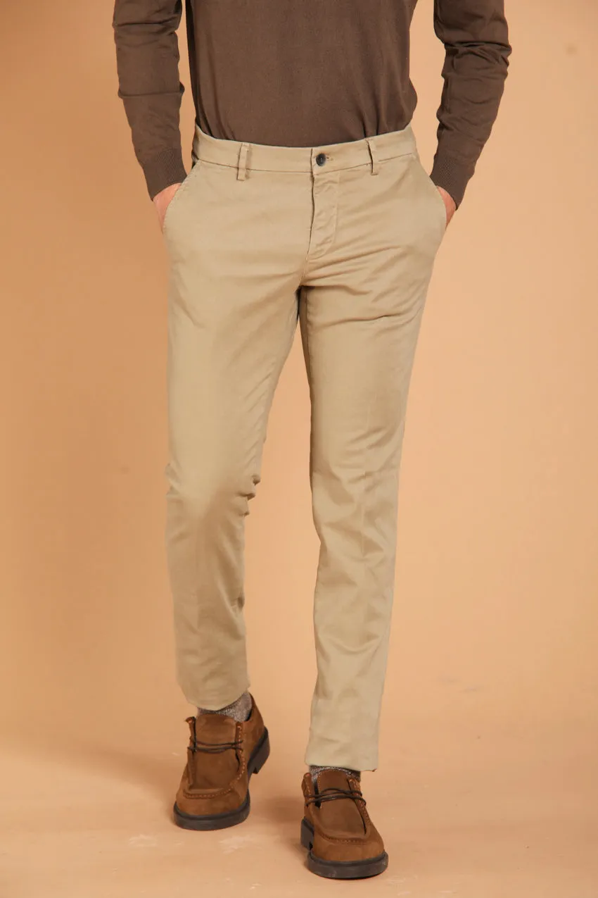 Milano Style pantalon chino homme en gabardine stretch coupe extra slim  ①