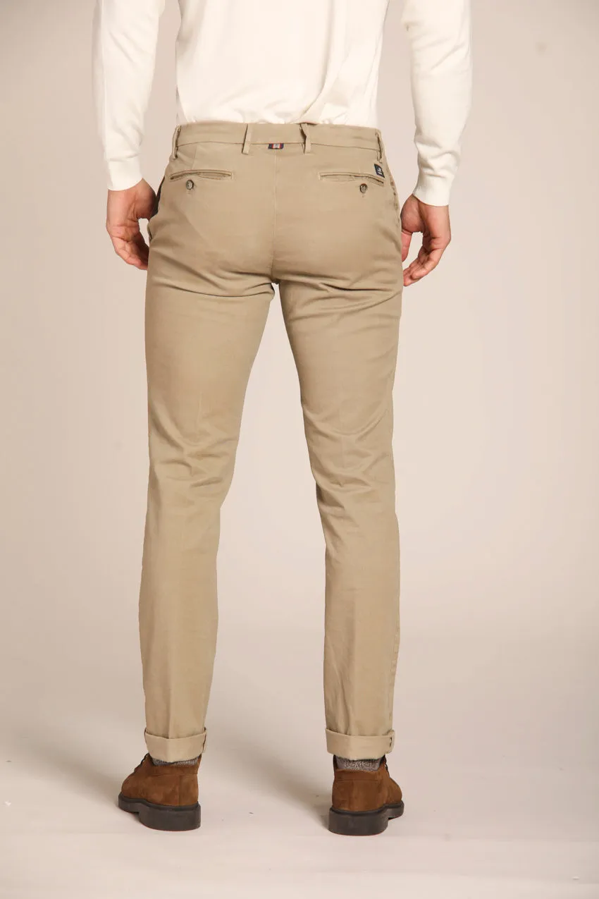 New York Pantalon chino homme en gabardine stretch coupe régulière  ①.