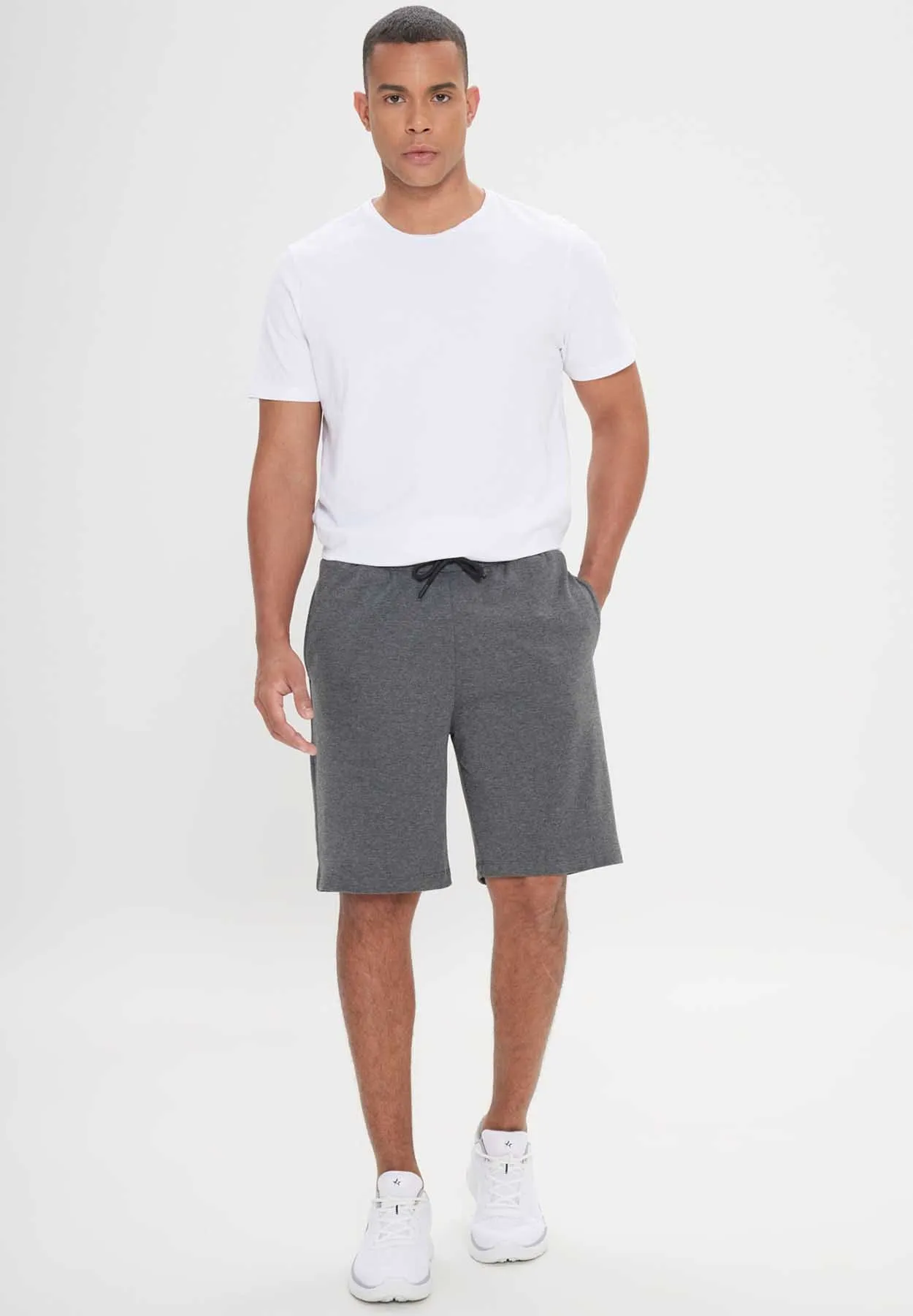 STANDARD FIT - Shorts