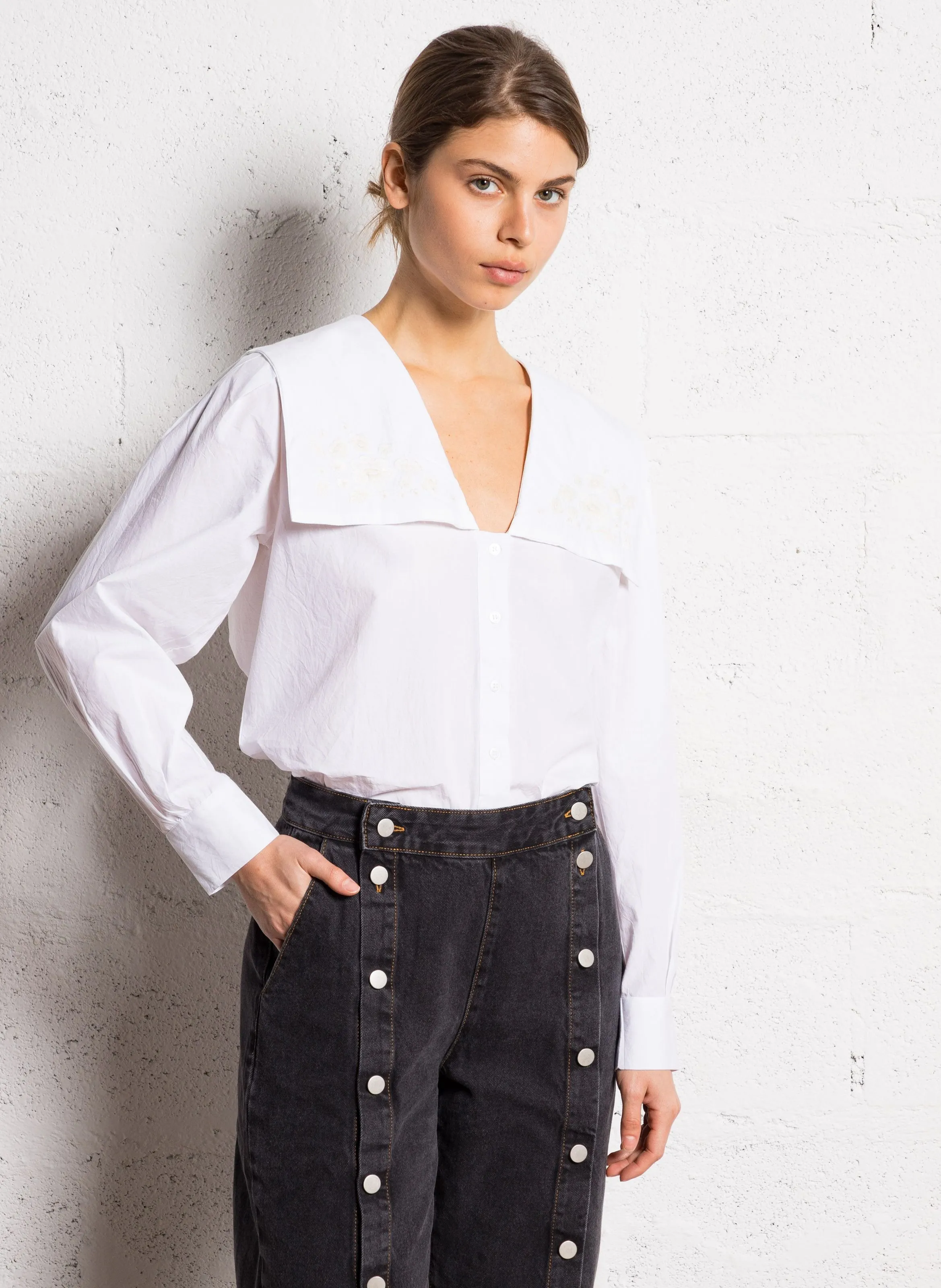  THE TINY BIG SISTER   Camicia ricamata a collo alto | Bianco